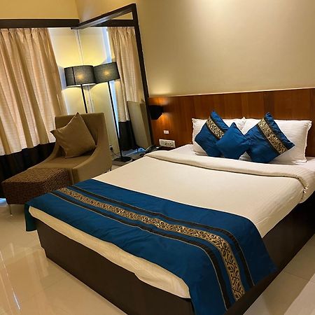 Hotel Landmark Ratnāgiri 外观 照片