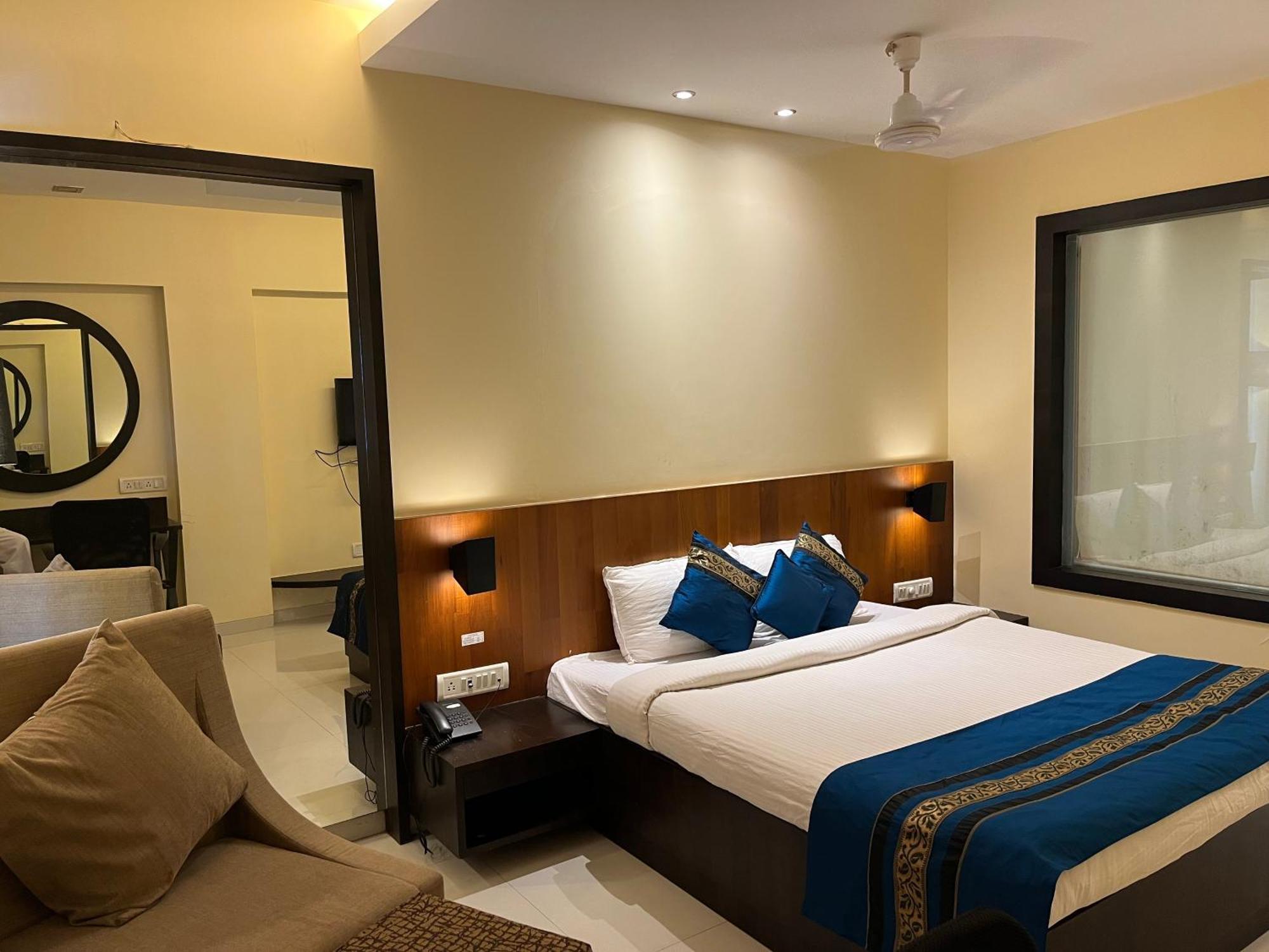 Hotel Landmark Ratnāgiri 外观 照片