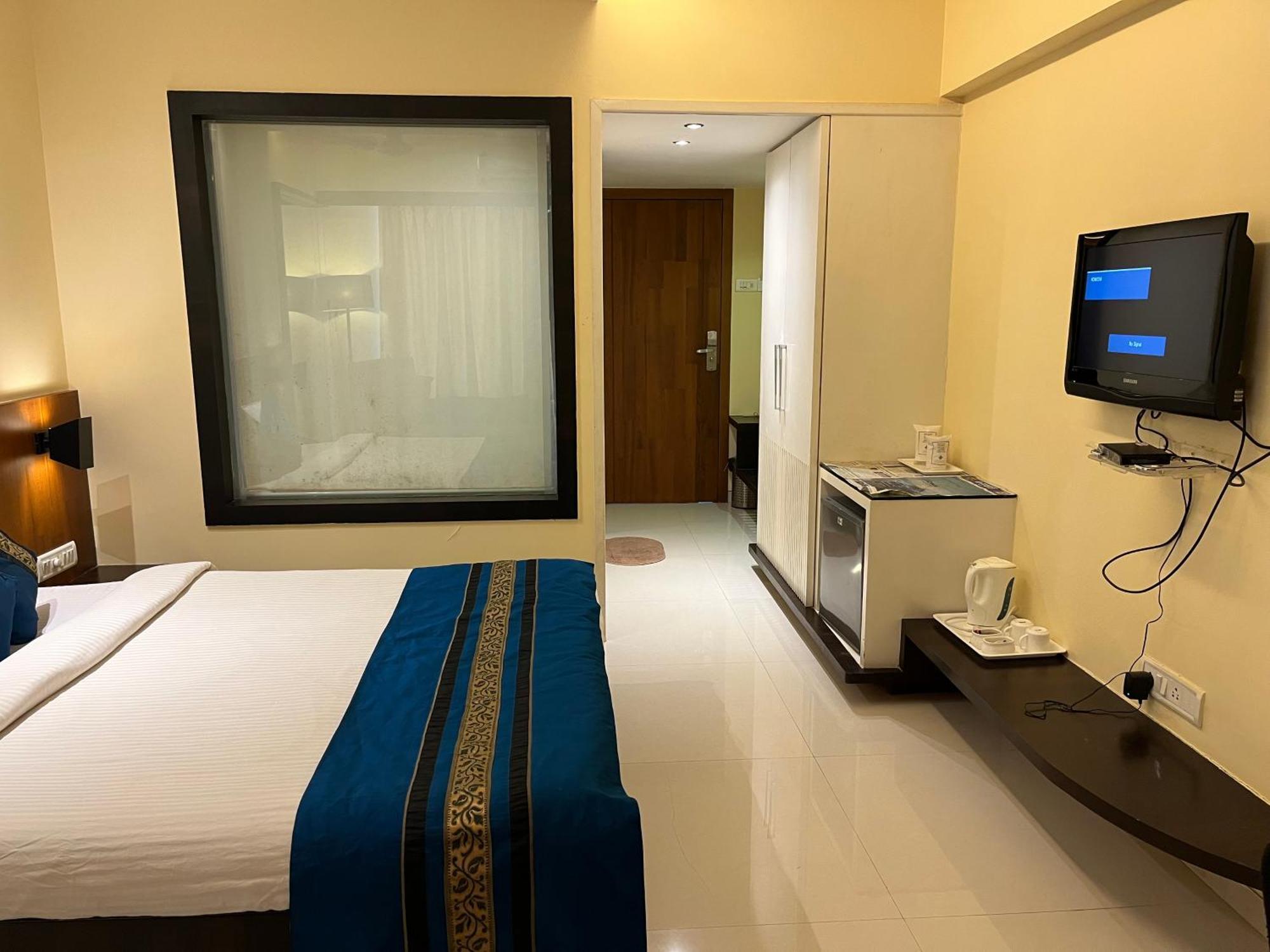 Hotel Landmark Ratnāgiri 外观 照片