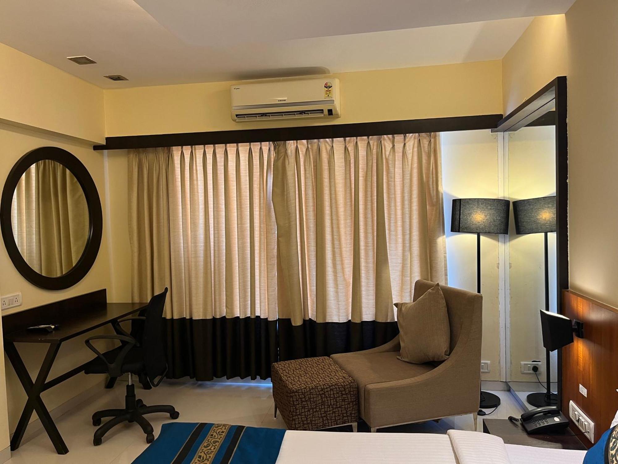 Hotel Landmark Ratnāgiri 外观 照片