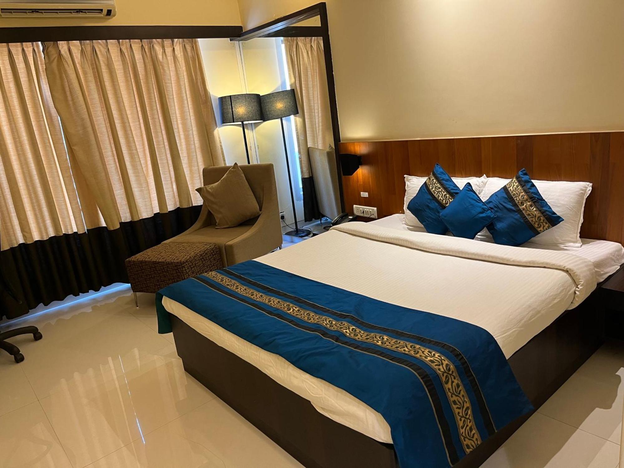 Hotel Landmark Ratnāgiri 外观 照片