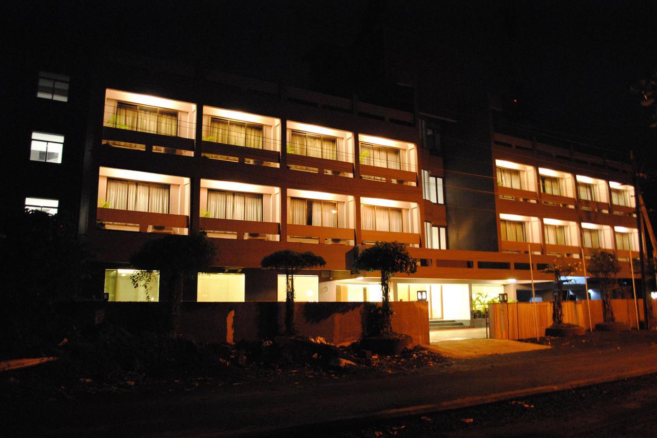 Hotel Landmark Ratnāgiri 外观 照片