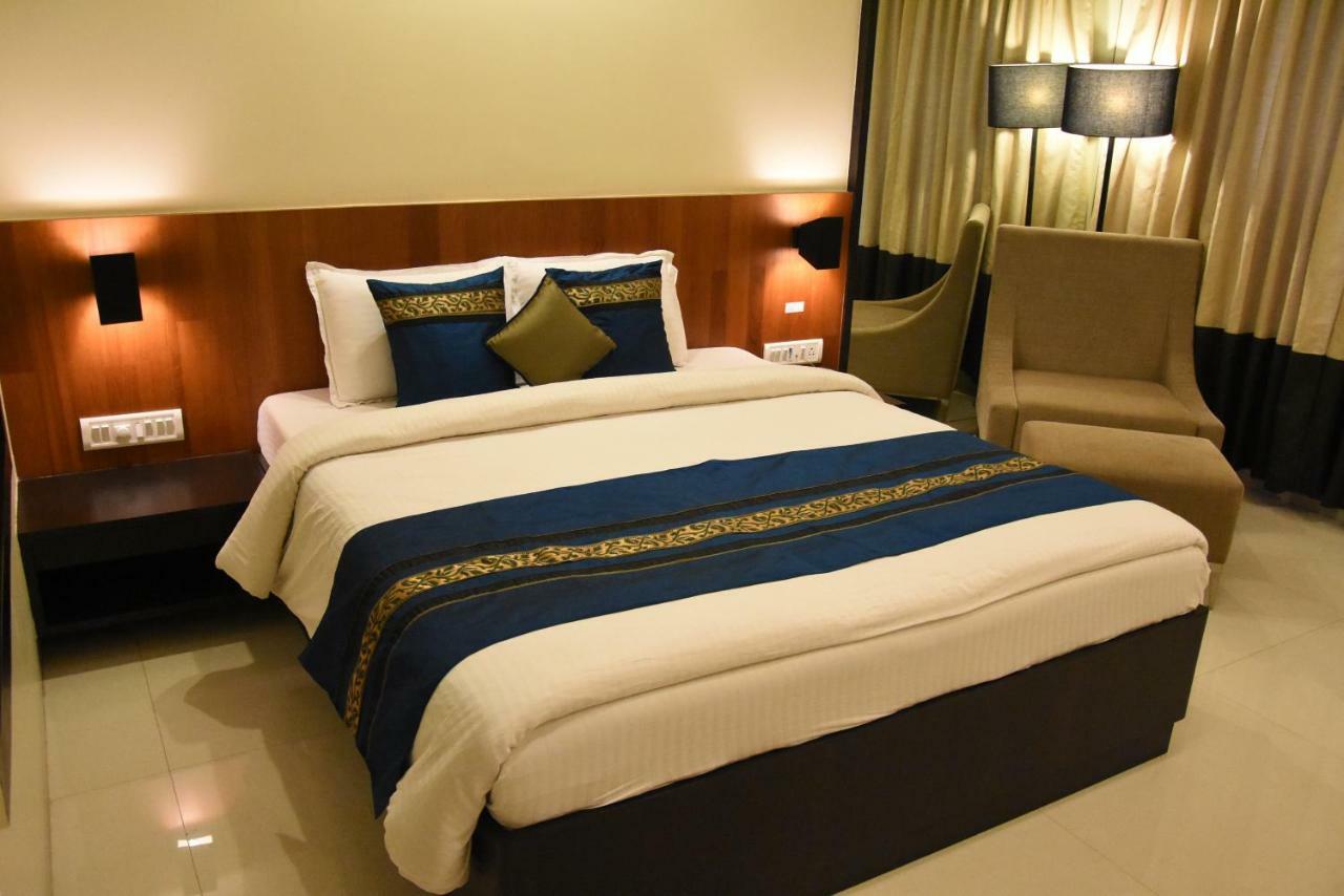 Hotel Landmark Ratnāgiri 外观 照片