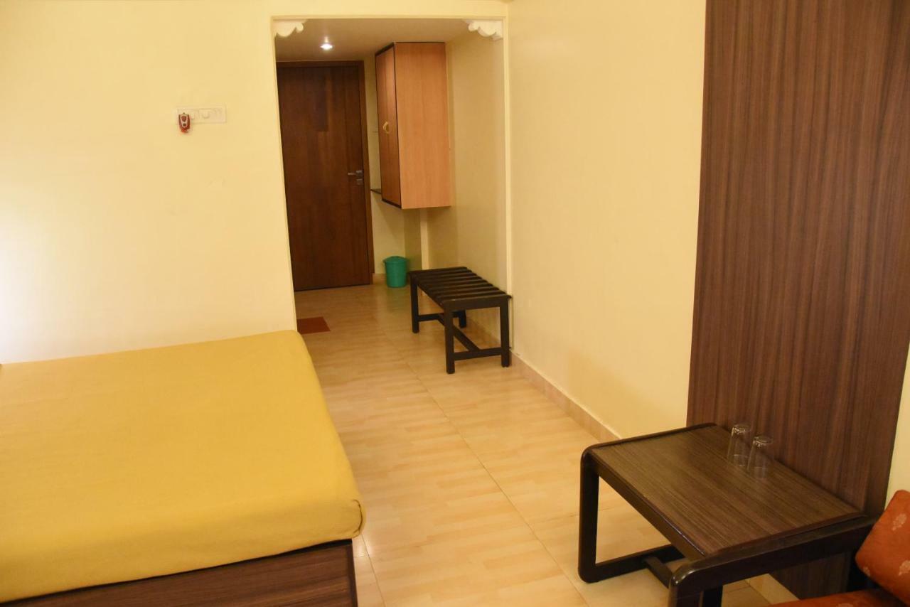 Hotel Landmark Ratnāgiri 外观 照片
