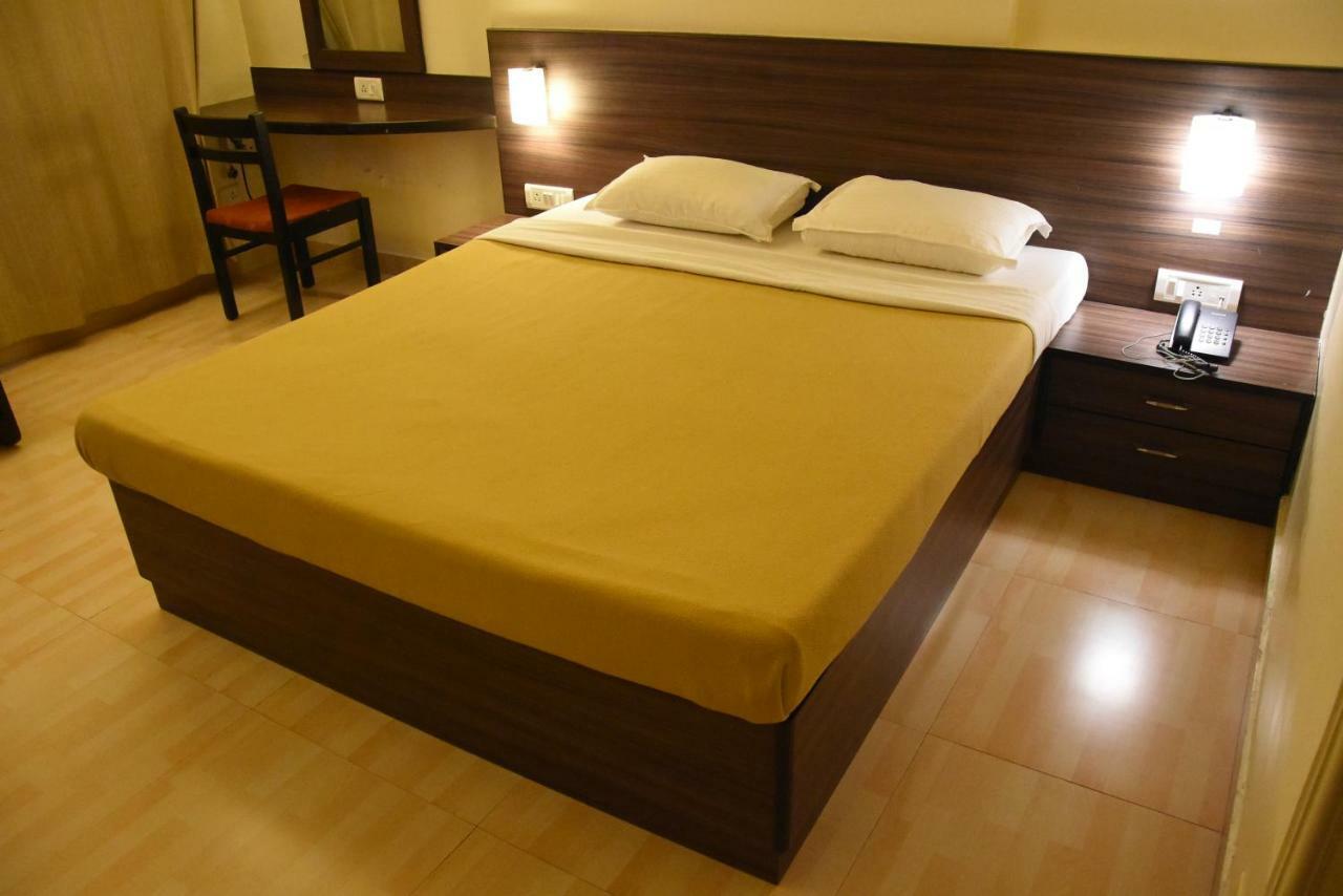 Hotel Landmark Ratnāgiri 外观 照片