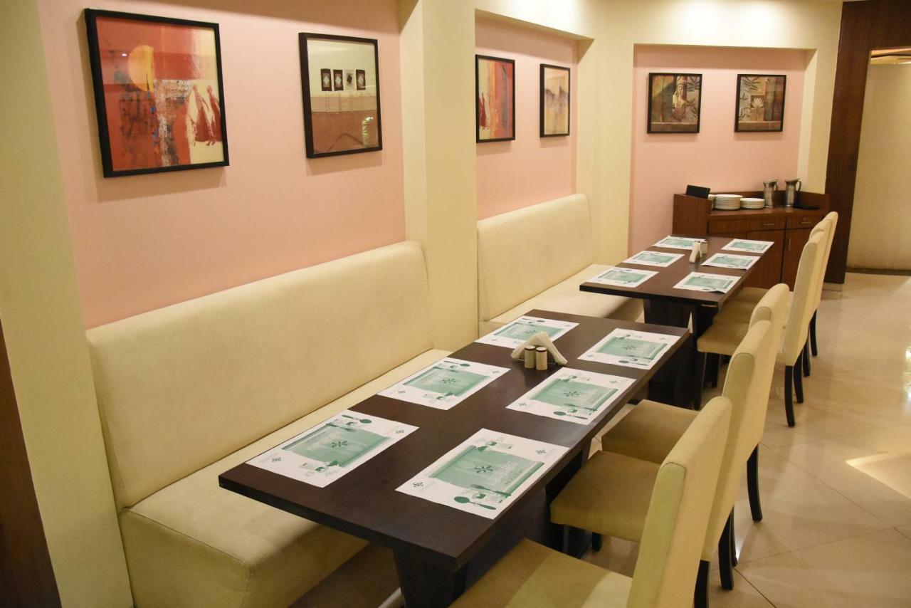 Hotel Landmark Ratnāgiri 外观 照片