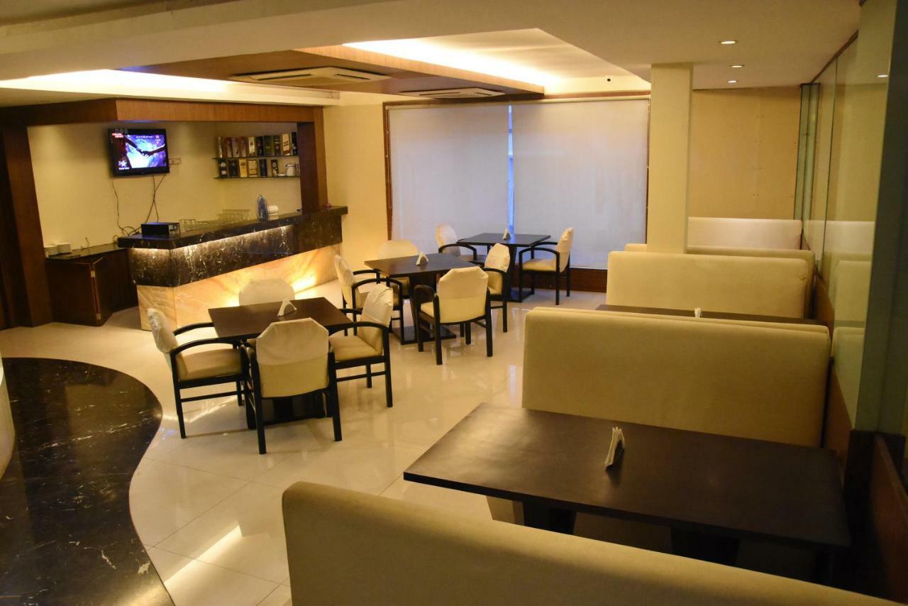 Hotel Landmark Ratnāgiri 外观 照片